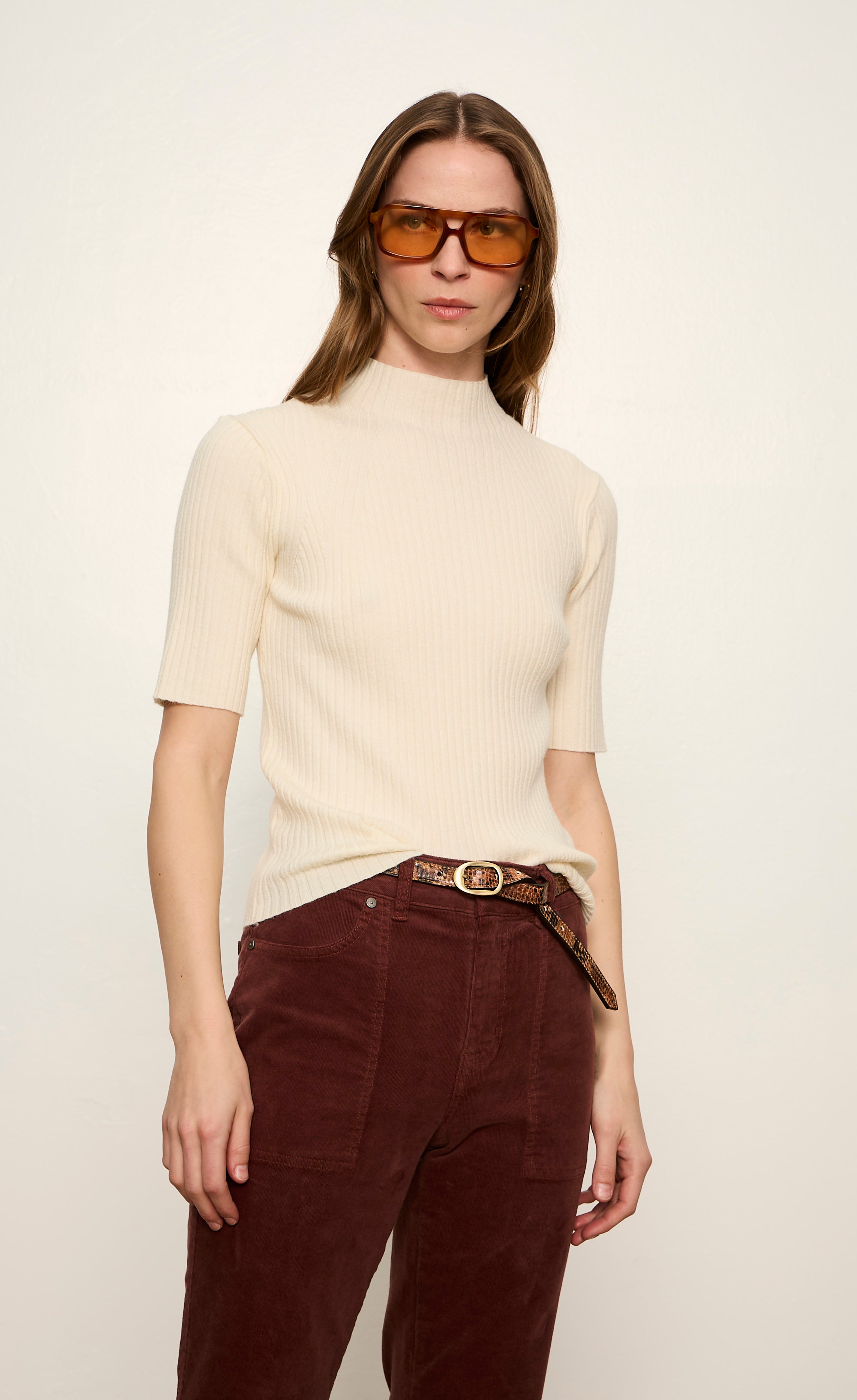 HIGH NECK RIBBED TOP