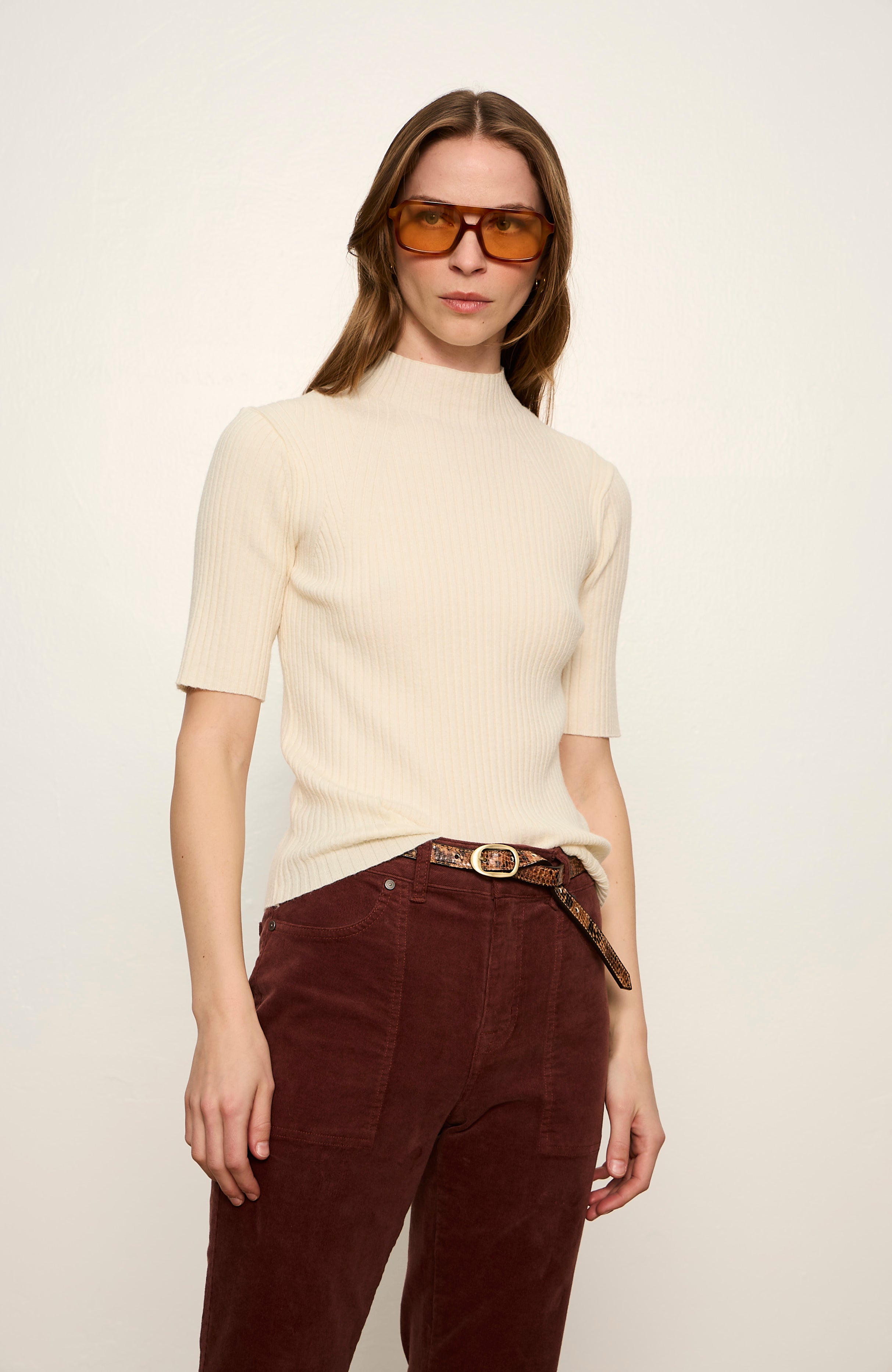 HIGH NECK RIBBED TOP
