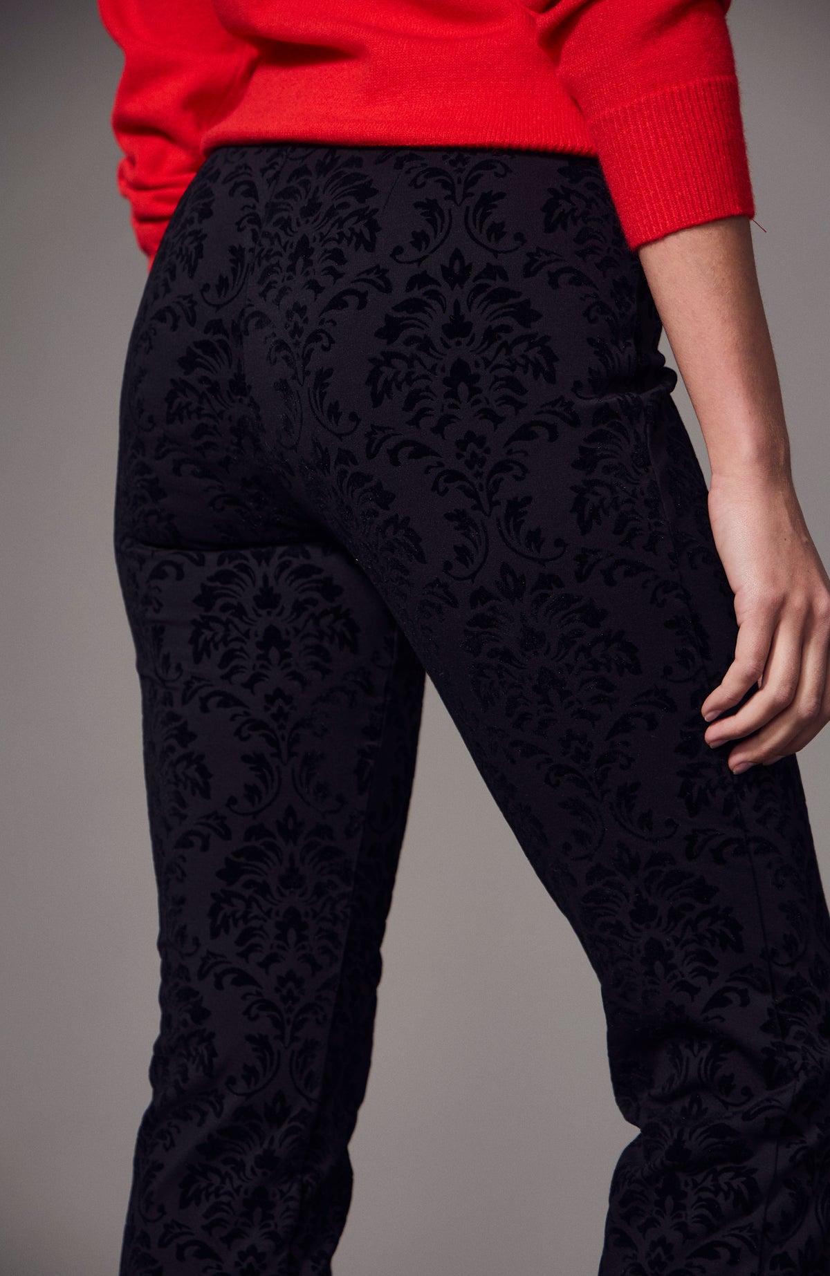 DEMY FLOCKED CARNABY