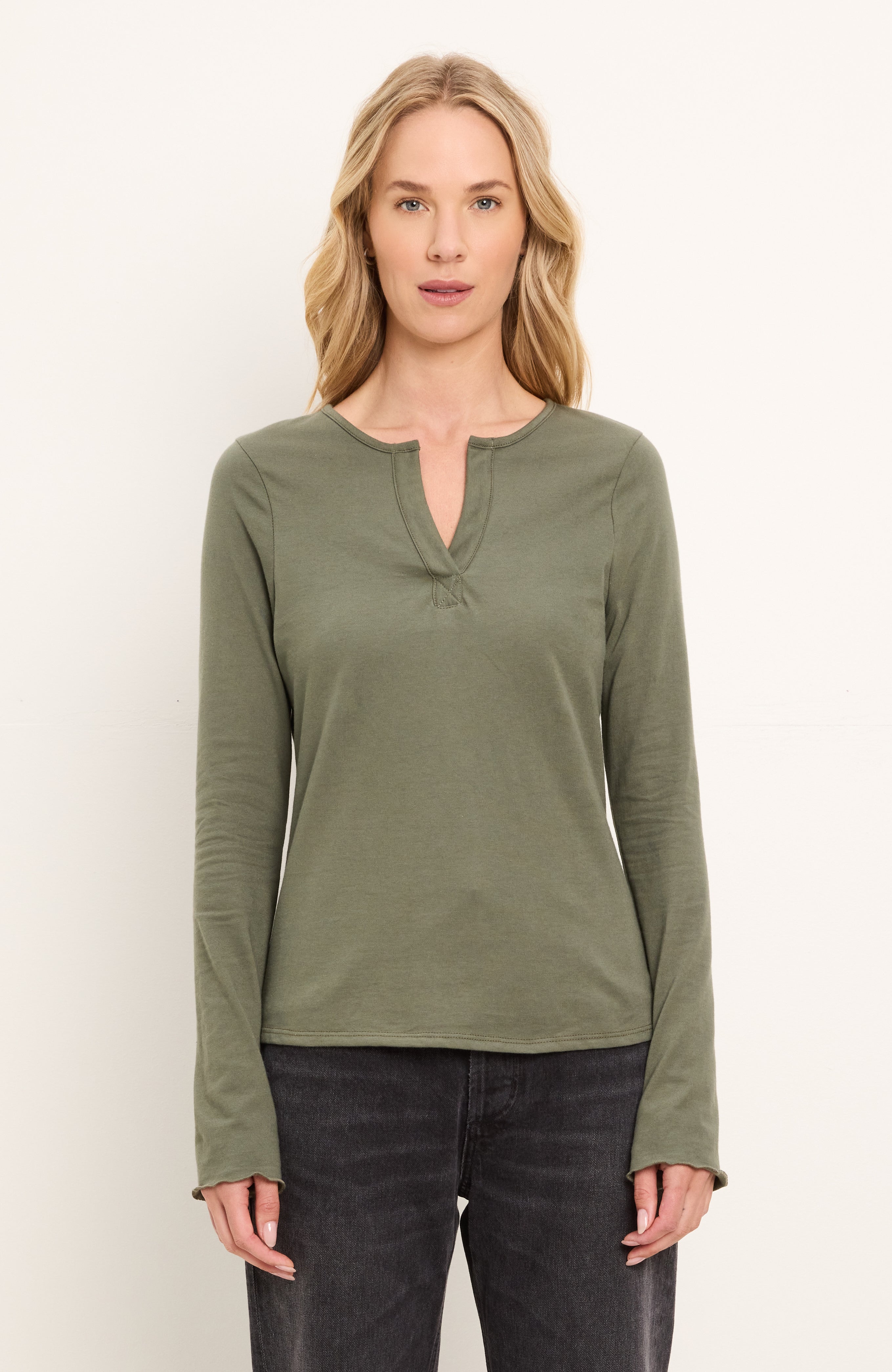 ABBY NOTCH NECK TOP