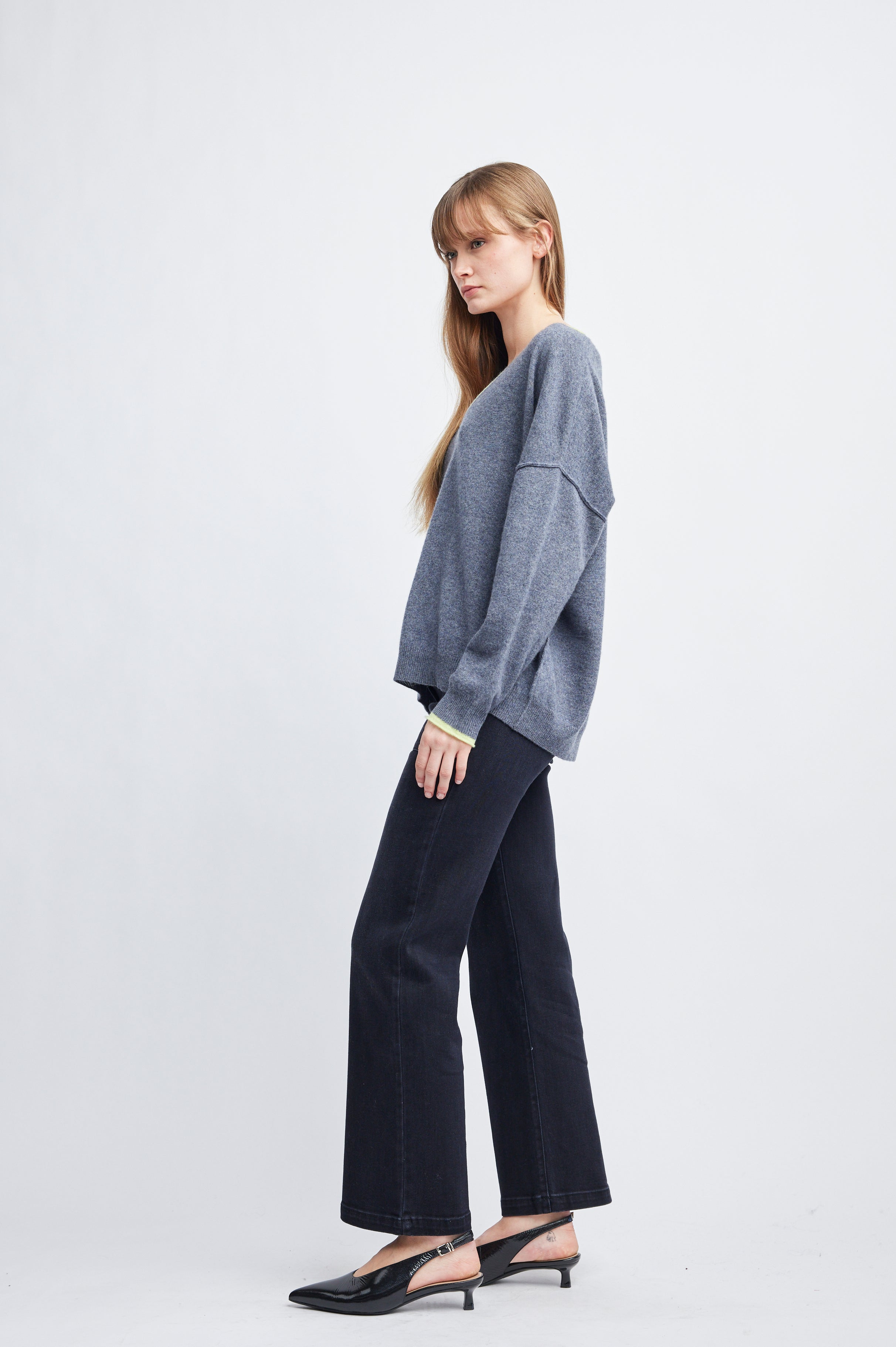 Naomi Oversize V Cashmere Sweater