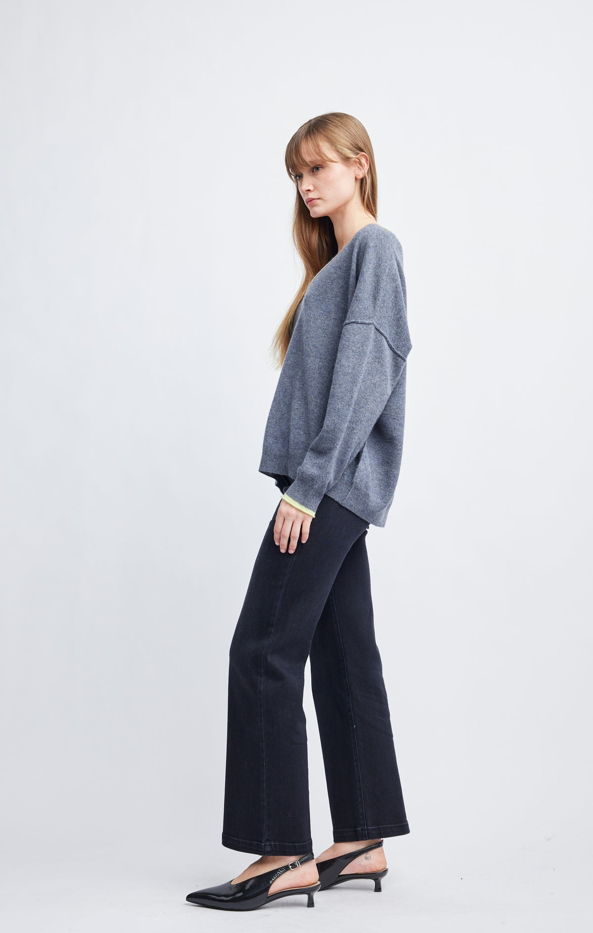 Naomi Oversize V Cashmere Sweater