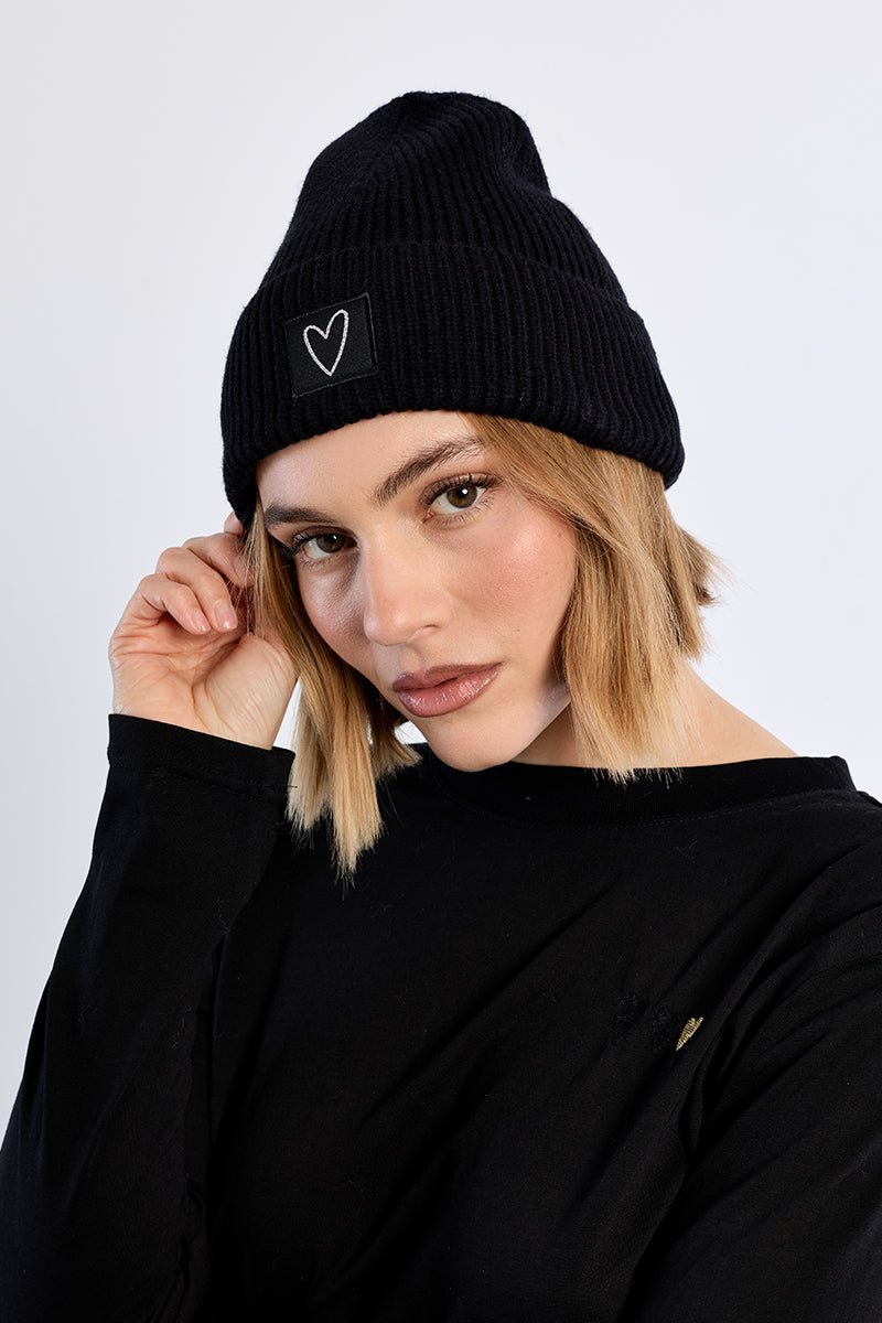 YOUNG LADIES KNITTED HAT