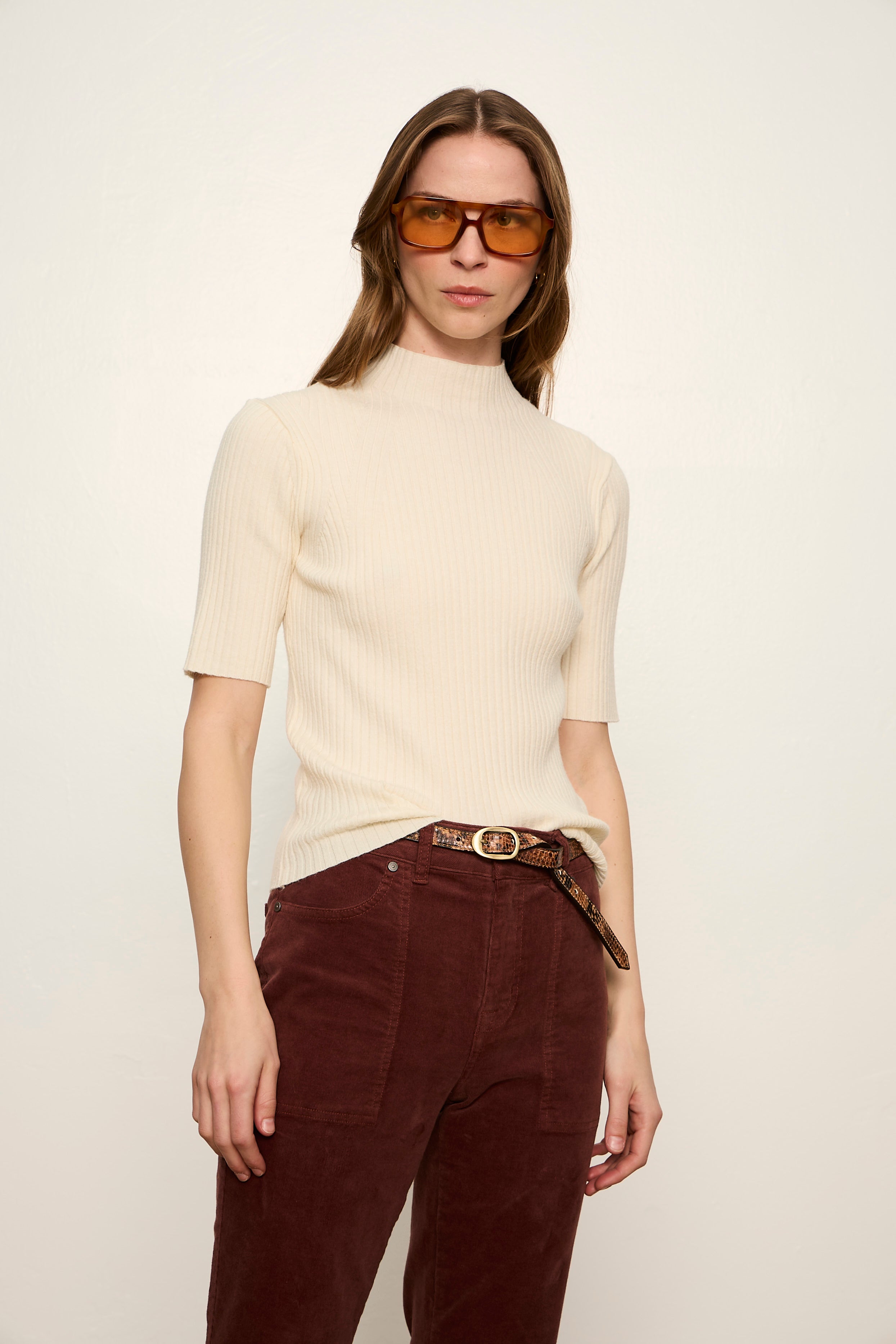 HIGH NECK RIBBED TOP