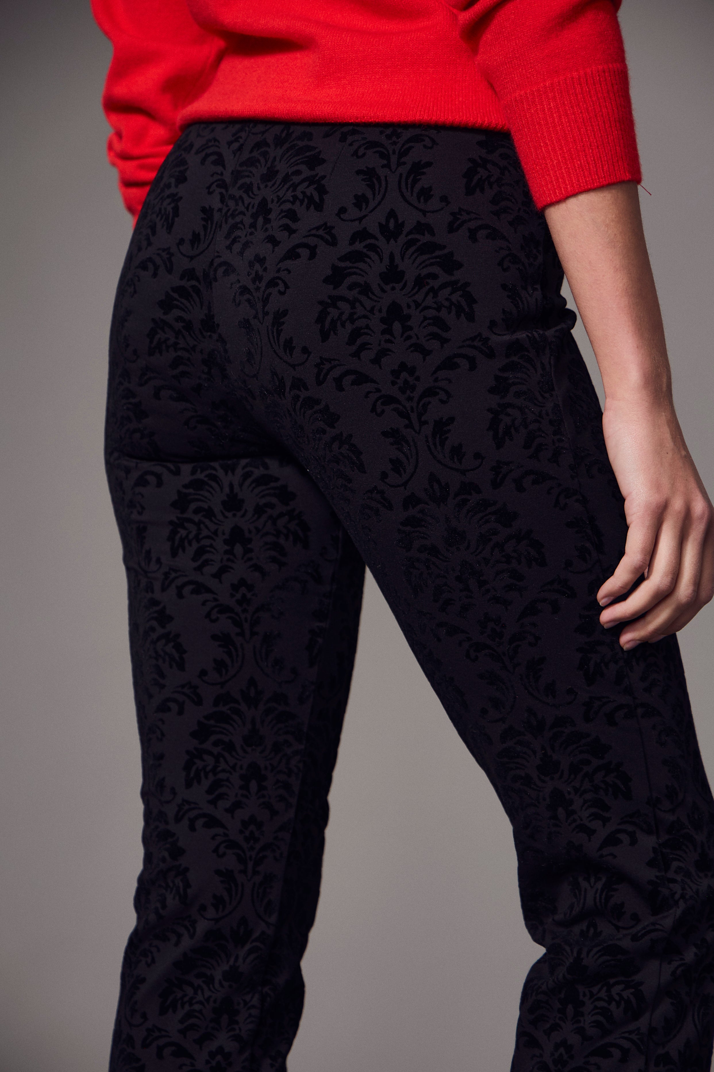 DEMY FLOCKED CARNABY