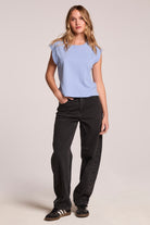 CROPPED CAP SLEEVE CREWNECK TEE